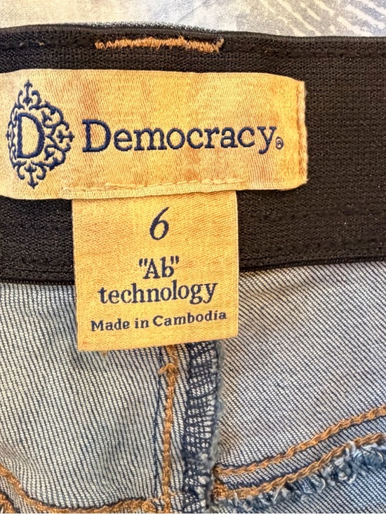Democracy Wide Leg  Medium Wash Jeans W/ An Technology- Sz 6 - Picture 4 of 8